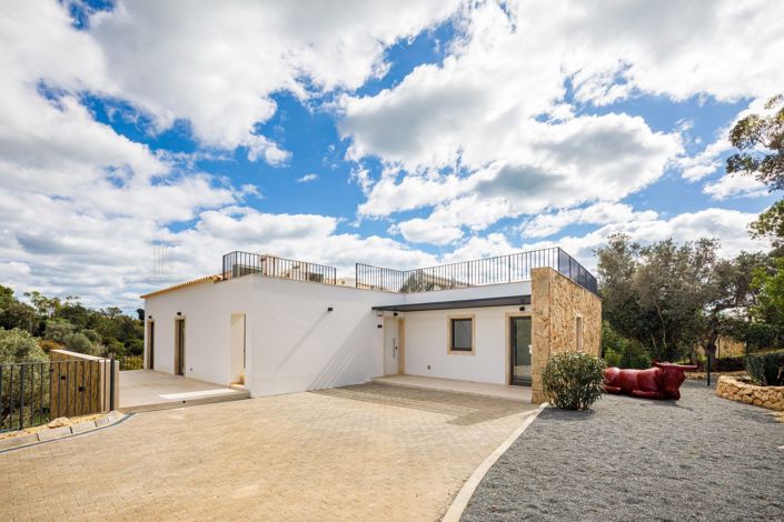 Image No.34-5 Bed Property for sale