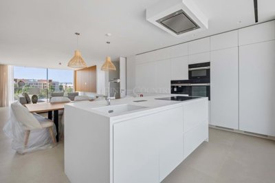 2104-155177-b952a8cbdbc2fd66601ce91bb265b9cce