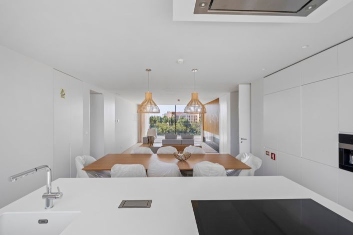 Image No.12-3 Bed Apartment for sale