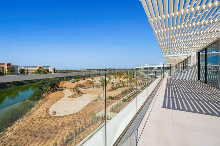 Image No.25-3 Bed Apartment for sale