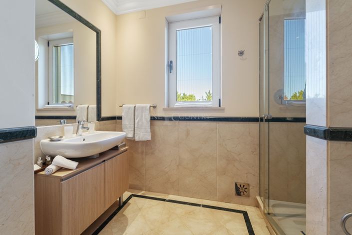 Image No.12-3 Bed Semi-Detached for sale