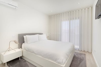 2104-296756-b952a8cbdbc2fd66601ce91bb265b9cce