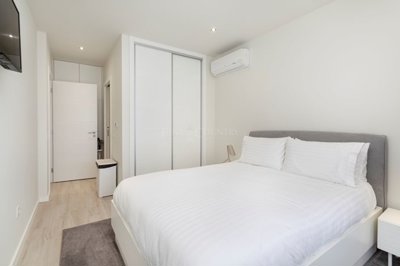 2104-296756-b952a8cbdbc2fd66601ce91bb265b9cce