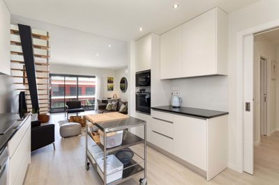 2104-296756-b952a8cbdbc2fd66601ce91bb265b9cce