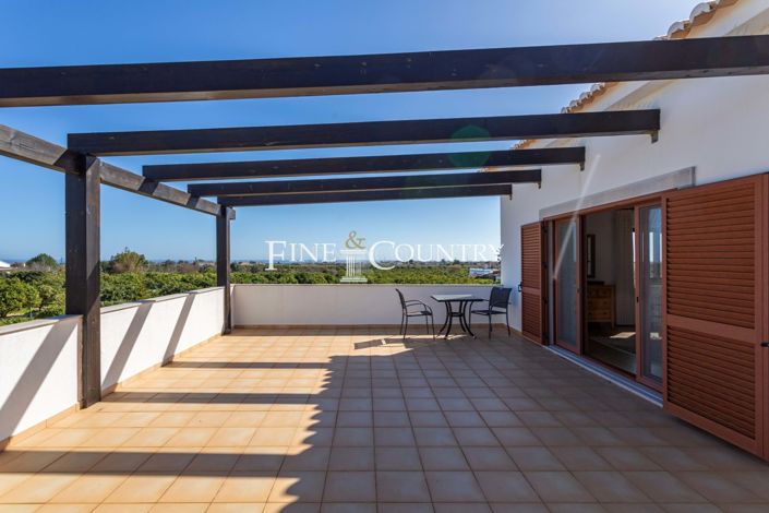 Image No.28-4 Bed Property for sale