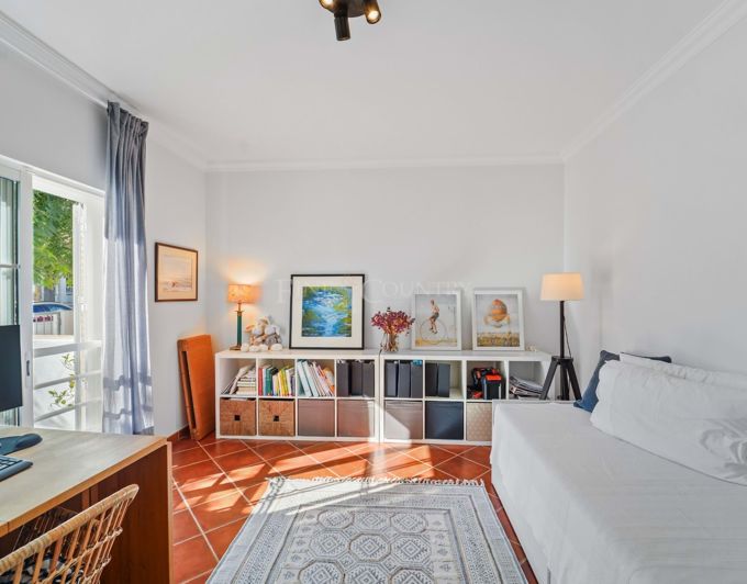 Image No.10-5 Bed Townhouse for sale