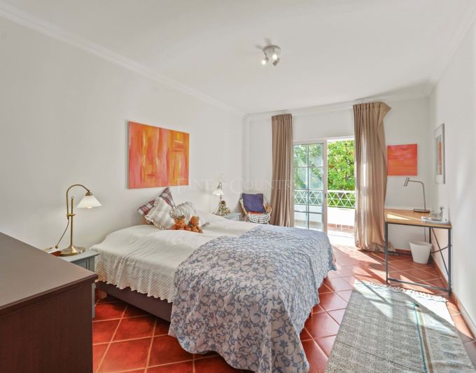 Image No.15-5 Bed Townhouse for sale