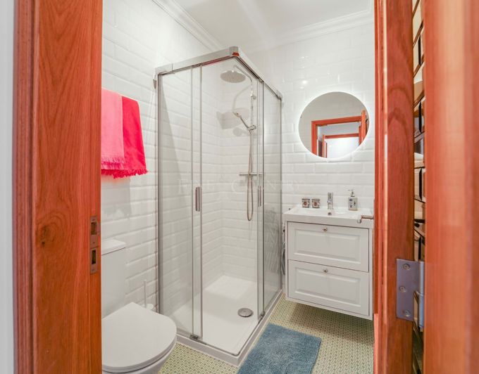 Image No.17-5 Bed Townhouse for sale