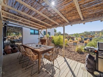 2104-360879-b952a8cbdbc2fd66601ce91bb265b9cce