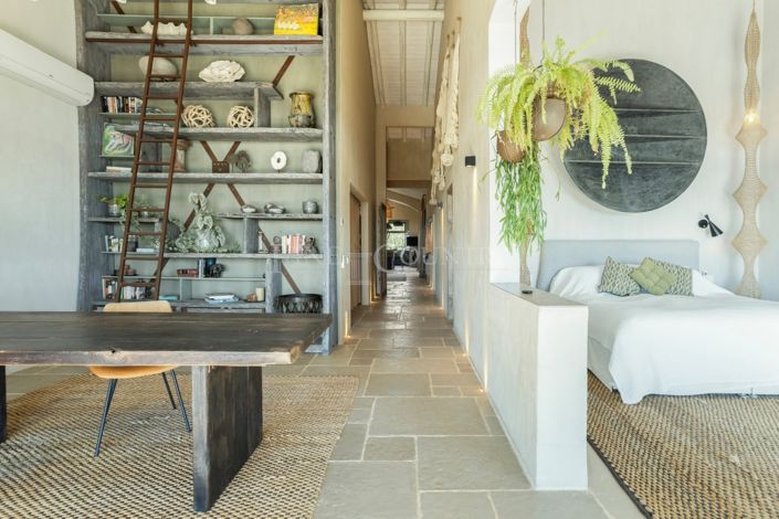 Image No.15-5 Bed Villa for sale