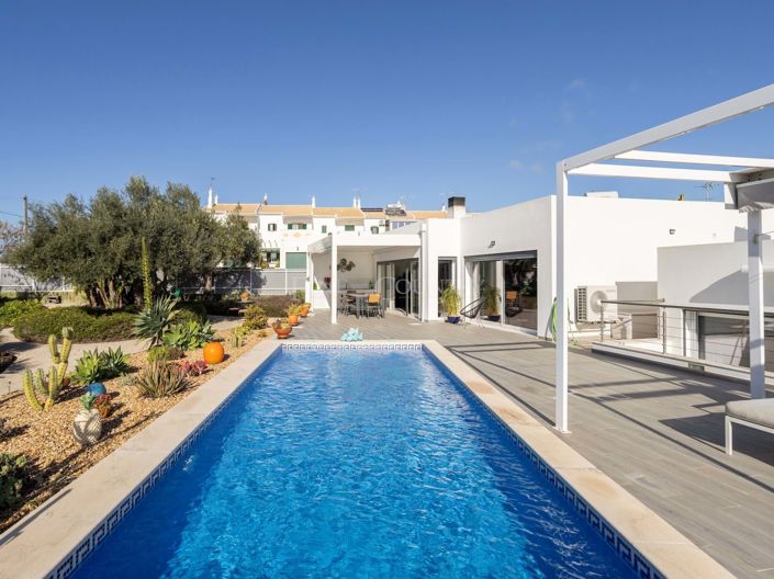 Image No.32-3 Bed Villa for sale