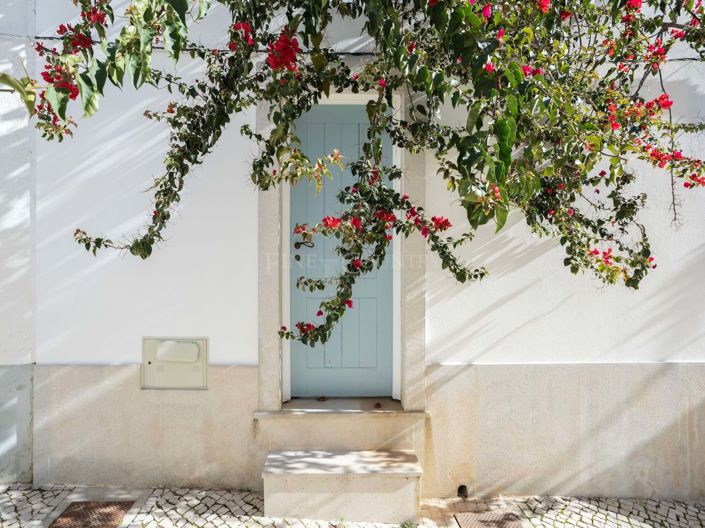 Image No.10-1 Bed Townhouse for sale