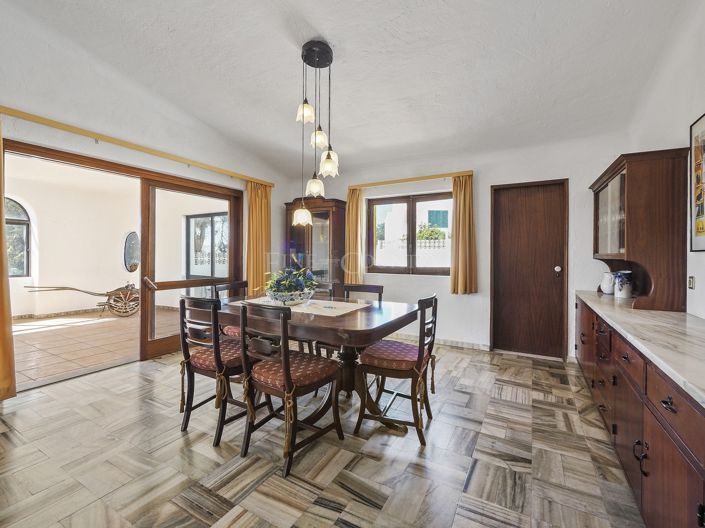 Image No.11-4 Bed Property for sale