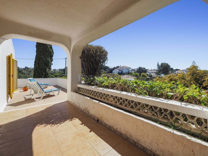 Image No.14-4 Bed Property for sale