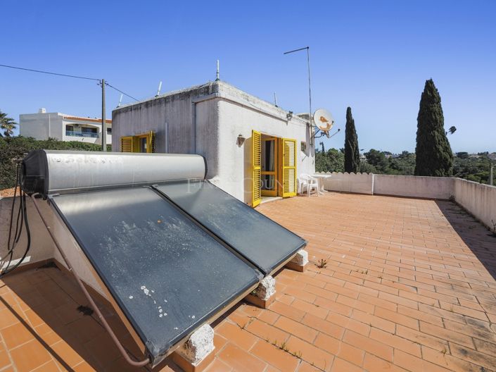 Image No.41-4 Bed Property for sale