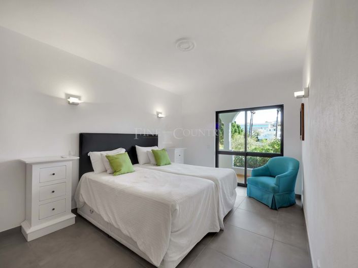 Image No.9-2 Bed Apartment for sale