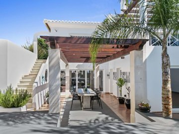 2104-341605-14d4e763c151089fe37f379b2f9be1ace