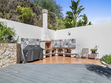 2104-341605-b952a8cbdbc2fd66601ce91bb265b9cce