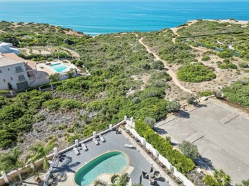 2104-341605-14d4e763c151089fe37f379b2f9be1ace