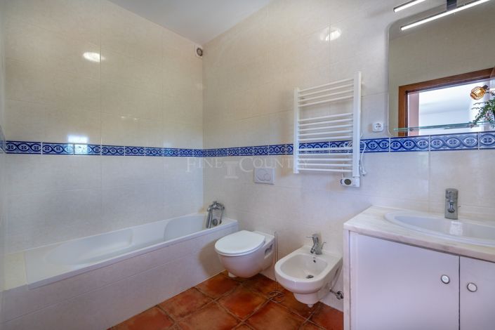 Image No.34-4 Bed Property for sale