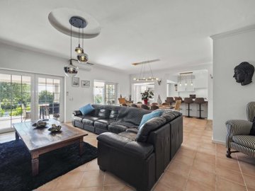 2104-345742-14d4e763c151089fe37f379b2f9be1ace