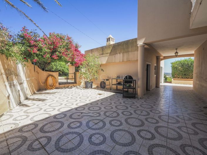 Image No.32-5 Bed Property for sale