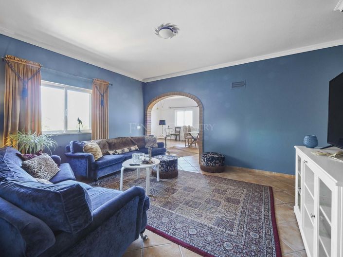 Image No.5-5 Bed Property for sale