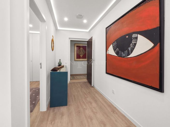 Image No.17-2 Bed Townhouse for sale