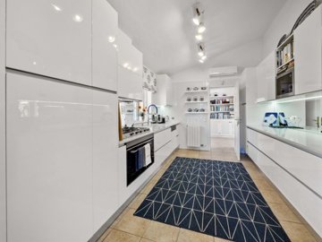 2104-353910-b952a8cbdbc2fd66601ce91bb265b9cce