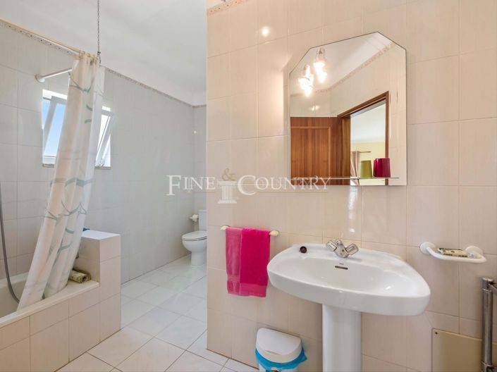 Image No.14-4 Bed Villa for sale