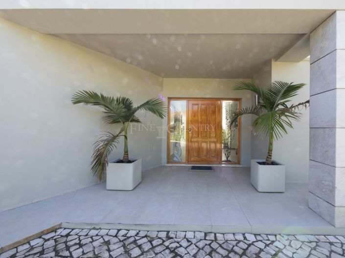 Image No.40-3 Bed Property for sale