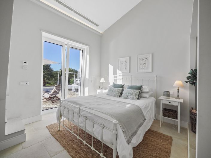 Image No.16-4 Bed Property for sale