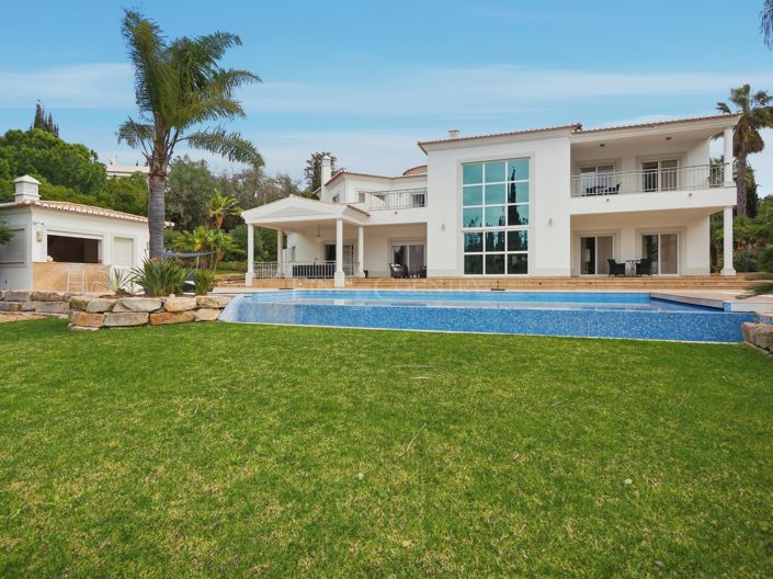 Image No.2-4 Bed Property for sale