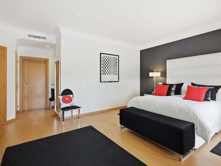 Image No.29-4 Bed Property for sale