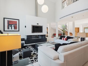 2104-368790-14d4e763c151089fe37f379b2f9be1ace