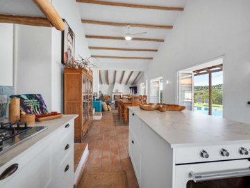 2104-366816-b952a8cbdbc2fd66601ce91bb265b9cce