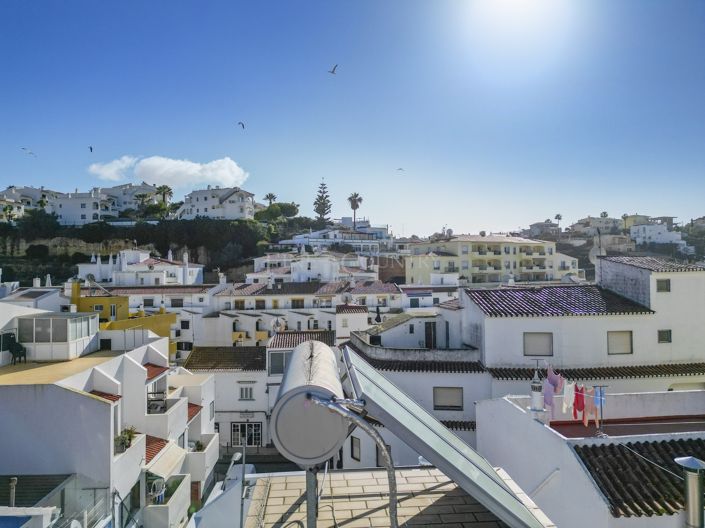 Image No.28-3 Bed Townhouse for sale