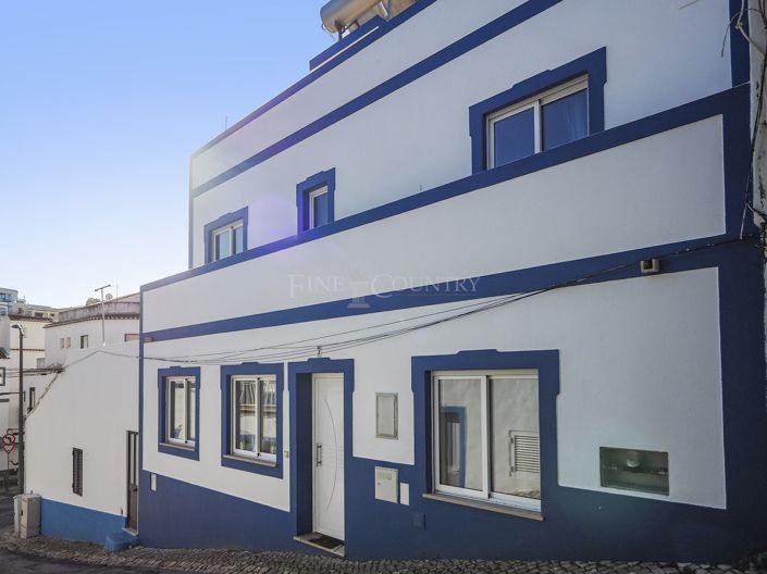 Image No.33-3 Bed Townhouse for sale