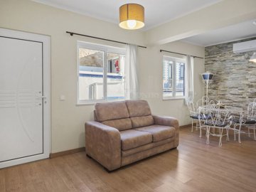 2104-366369-b952a8cbdbc2fd66601ce91bb265b9cce