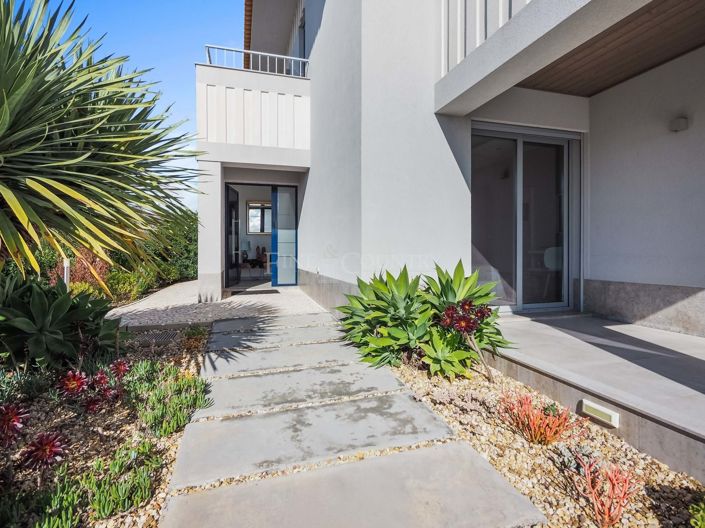 Image No.25-4 Bed Property for sale