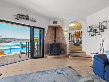 2104-366824-b952a8cbdbc2fd66601ce91bb265b9cce