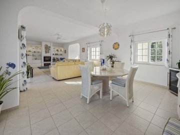 2104-369000-14d4e763c151089fe37f379b2f9be1ace