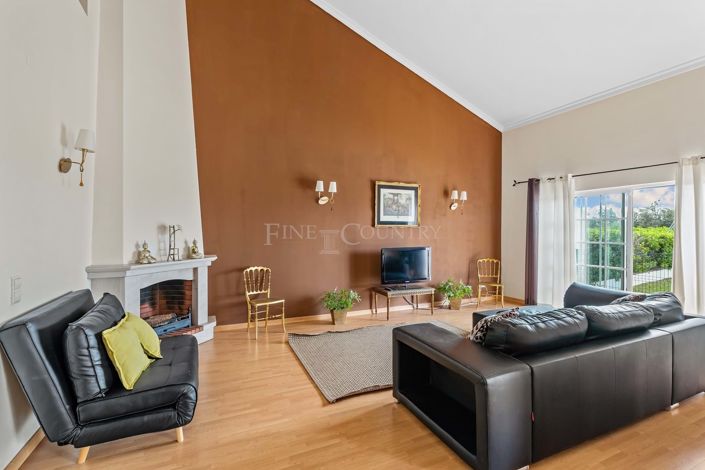 Image No.8-3 Bed Semi-Detached for sale