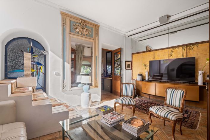 Image No.16-6 Bed Property for sale