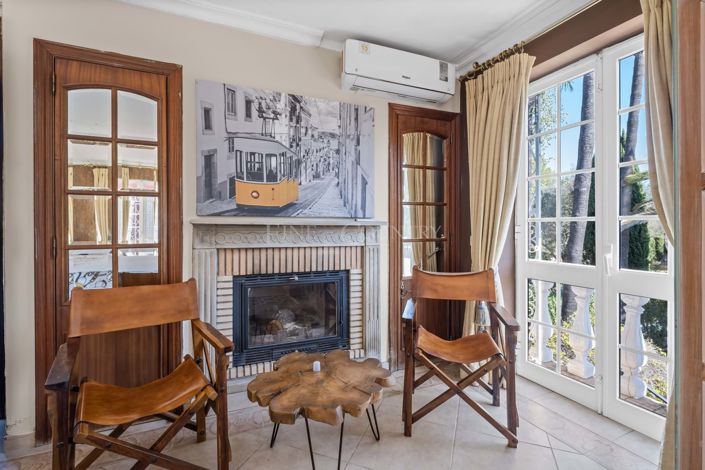 Image No.26-6 Bed Property for sale