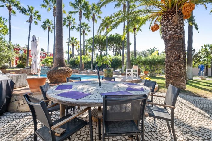 Image No.39-6 Bed Property for sale