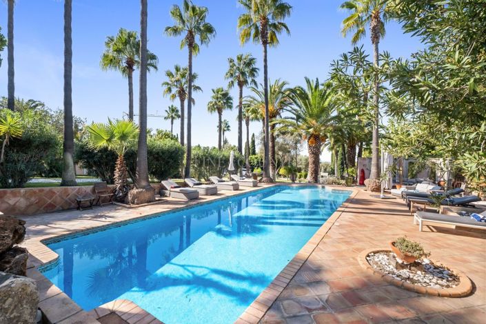 Image No.5-6 Bed Property for sale