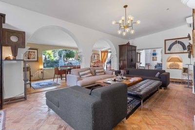 2104-243590-14d4e763c151089fe37f379b2f9be1ace