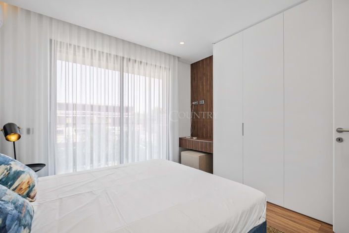 Image No.20-4 Bed Semi-Detached for sale