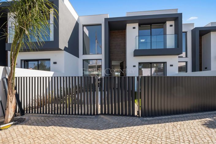 Image No.42-4 Bed Semi-Detached for sale